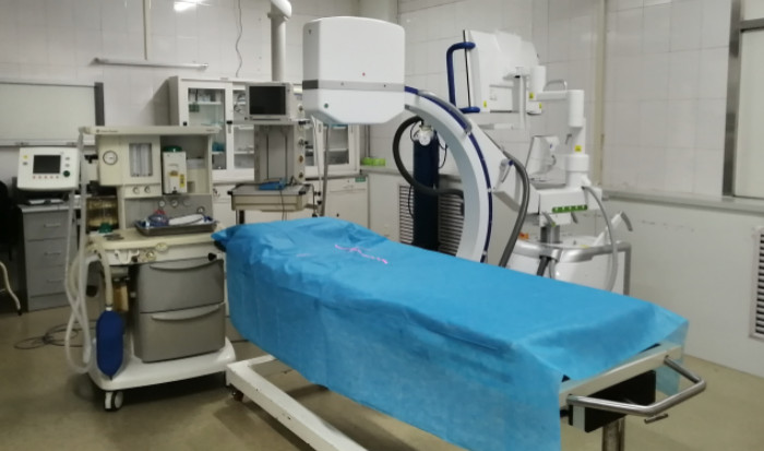 普爱大平板一体式移动C臂在济南医院投入使用